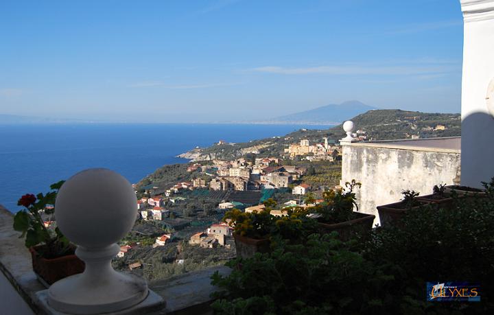 panorama di massa dal terrazzo la via.JPG